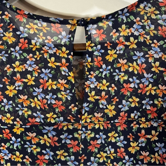 AB STUDIO TOPS FLORAL SLEEVELESS - Picture 6 of 13